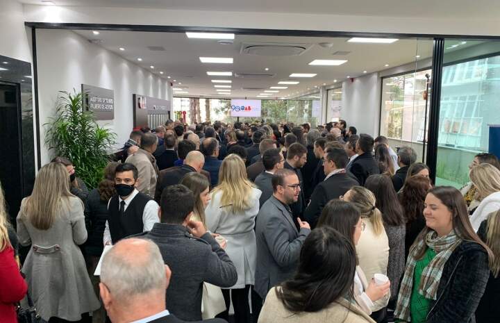 Evento de inaugurao da nova sede da OAB, em Caxias.